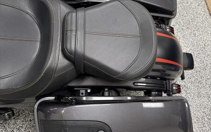 2018 Harley-Davidson® Street Glide® CVO - UO0149