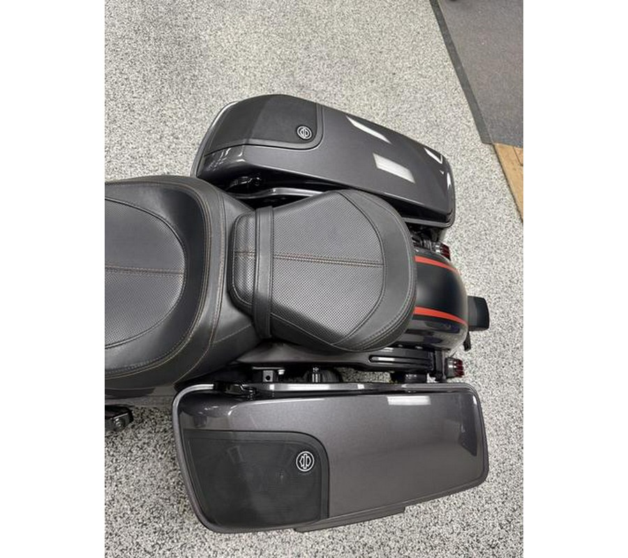 2018 Harley-Davidson® FLHXSE - CVO™ Street Glide®