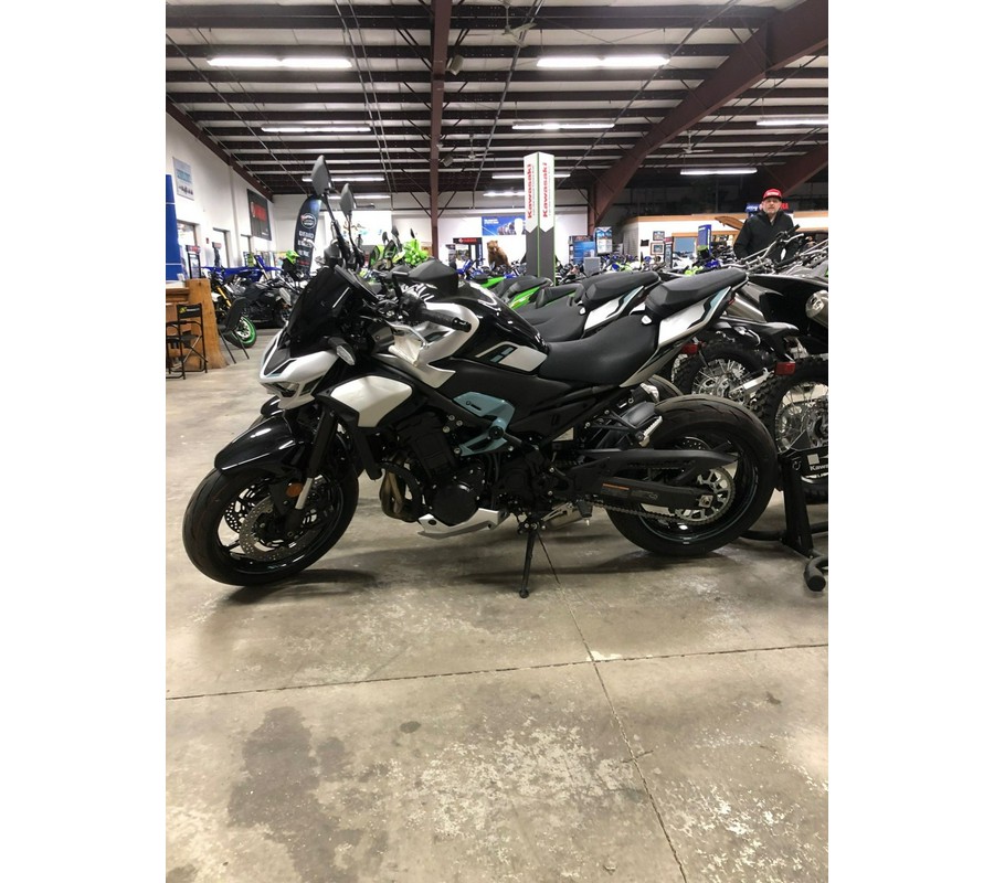 2025 Kawasaki Z900 ABS