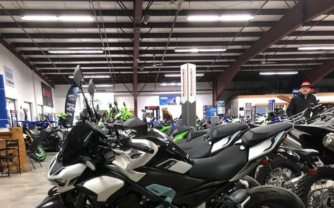 2025 Kawasaki Z900 ABS