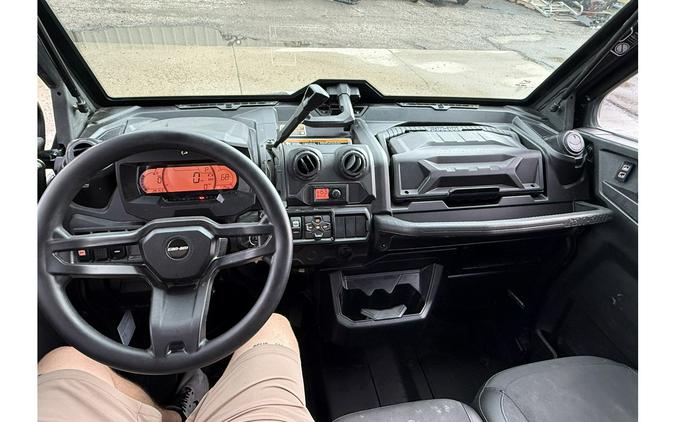 2025 DEFENDER LIMITED RED - Can-Am