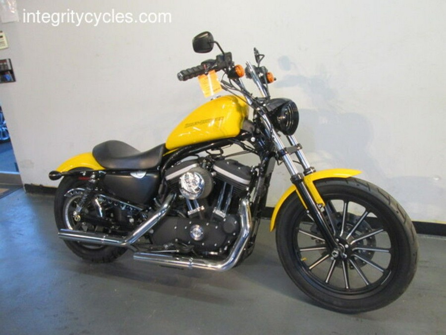 2011 Harley-Davidson® XL883N - Sportster® Iron 883™