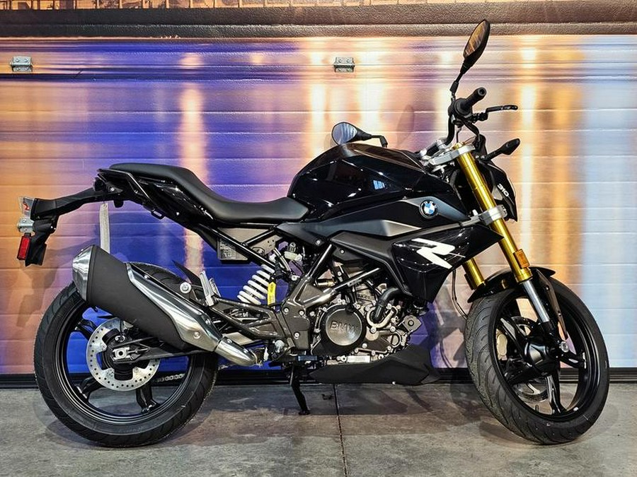 2024 BMW G 310 R Triple Black