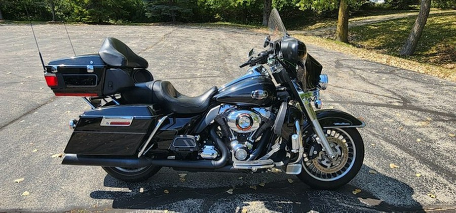 2011 Harley-Davidson FLHTCU - Ultra Classic Electra Glide