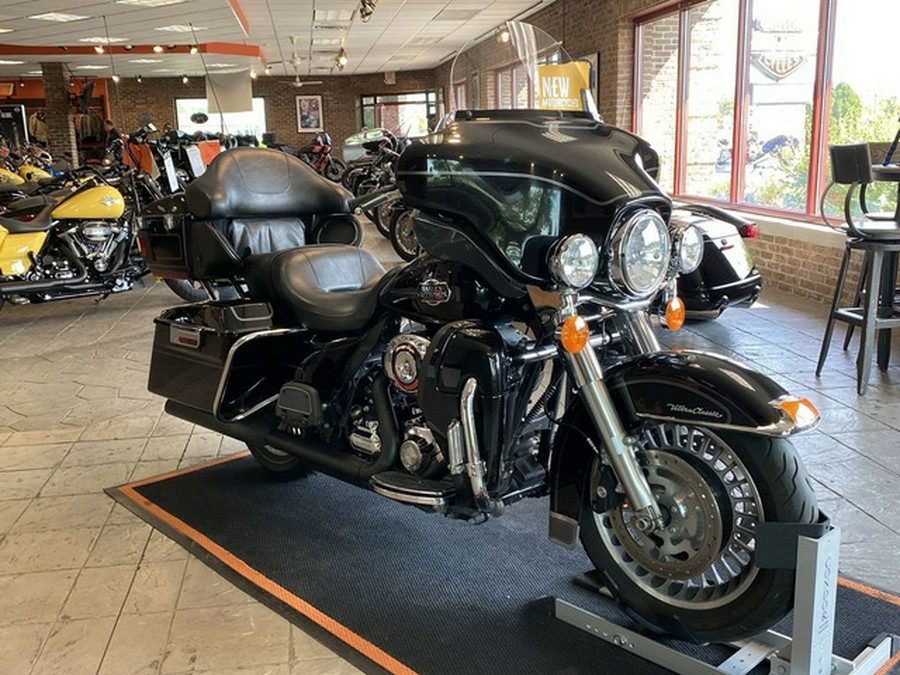 2011 Harley-Davidson FLHTCU - Ultra Classic Electra Glide