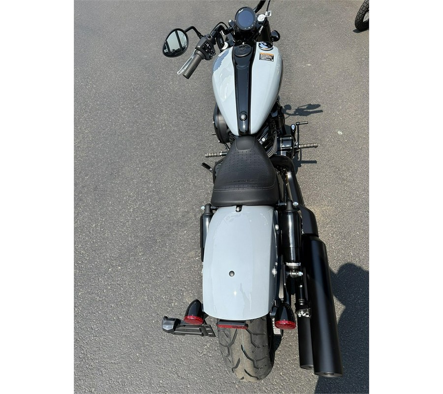 2024 Indian Motorcycle CHIEF BOBBER DH, STORM GRAY, 49ST Dark Horse®