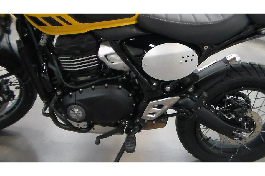 2026 Triumph Scrambler 400 XC