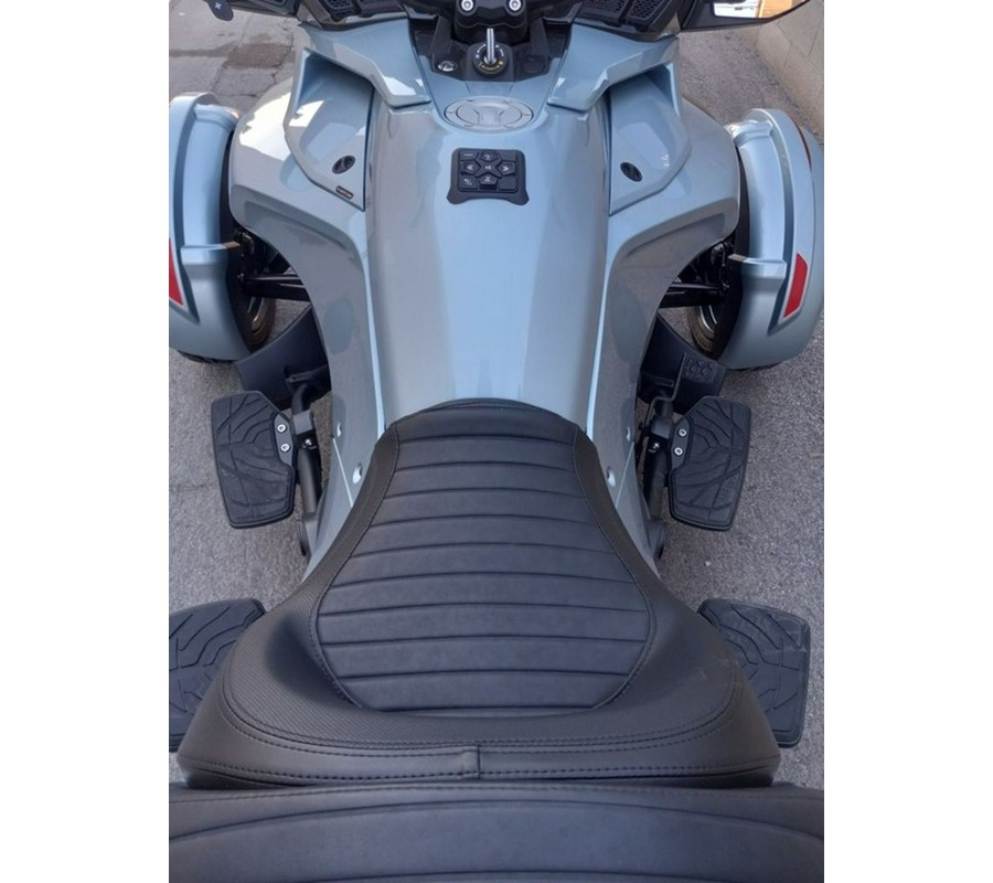 2021 Can-Am® Spyder® F3 Limited Dark