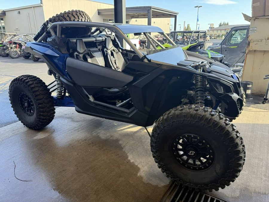 2020 Can-Am® Maverick™ X3 X™ rs Turbo RR Hyper Silver, Intense Blue & Manta Green