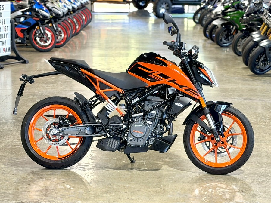 2020 KTM 200 Duke