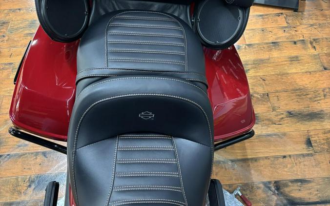 2021 Harley-Davidson Ultra Limited BILL RED/ VIV BLK W/.12 LT