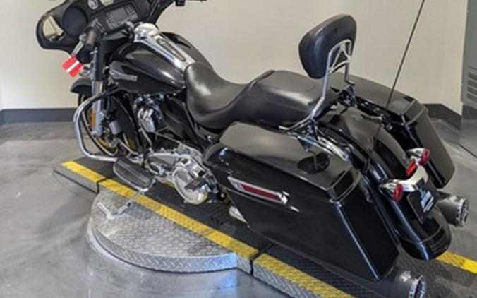 2021 Harley-Davidson Street Glide Base FLHX