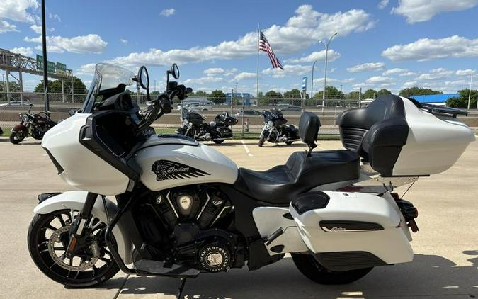 2021 Indian Motorcycle® Challenger® Dark Horse White Smoke
