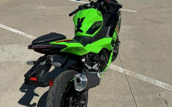 2024 Kawasaki Ninja® 500 KRT Edition SE ABS