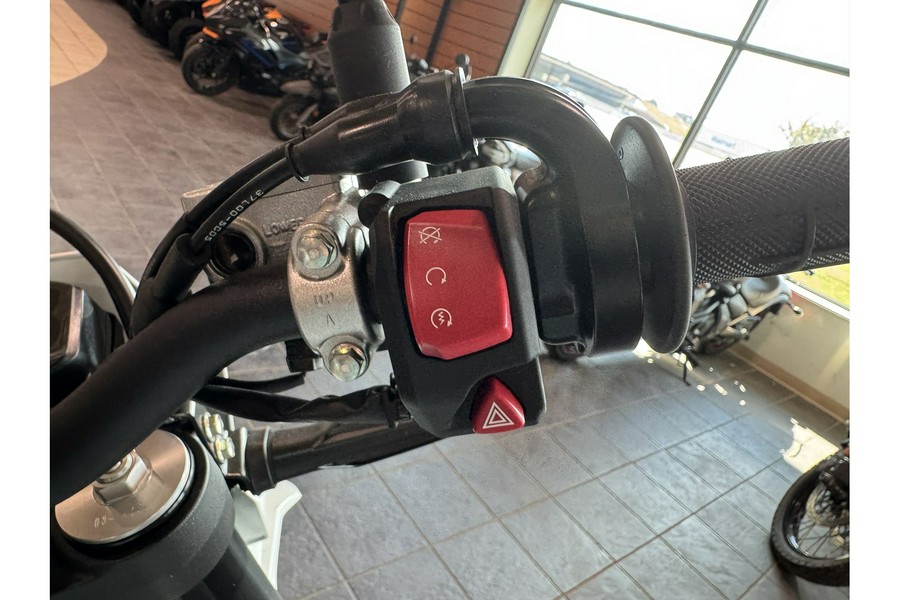 2025 Suzuki DR-Z 4SM