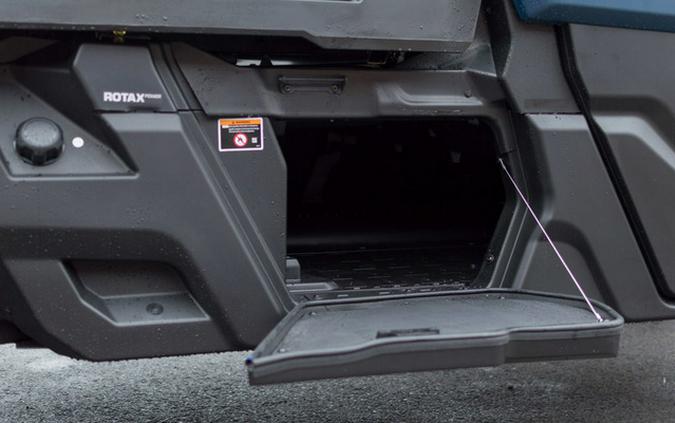 2026 Can-Am Defender PRO Limited HD10