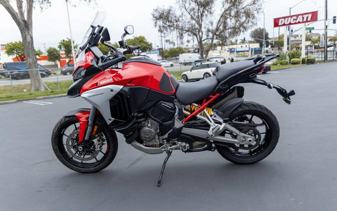 2022 Ducati Multistrada V4S Ducati Red / Alloy Wheels