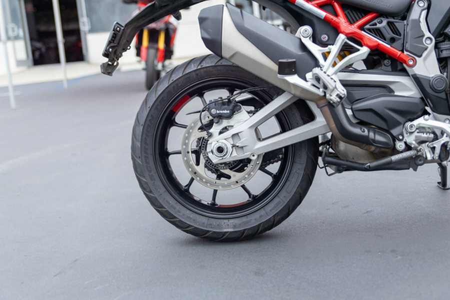 2022 Ducati Multistrada V4S Ducati Red / Alloy Wheels