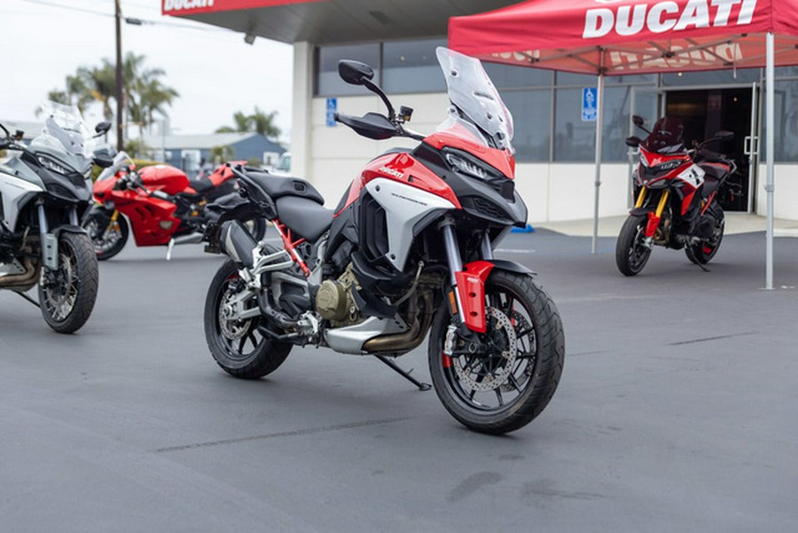 2022 Ducati Multistrada V4S Ducati Red / Alloy Wheels