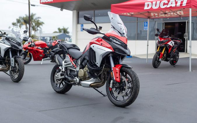 2022 Ducati Multistrada V4S Ducati Red / Alloy Wheels