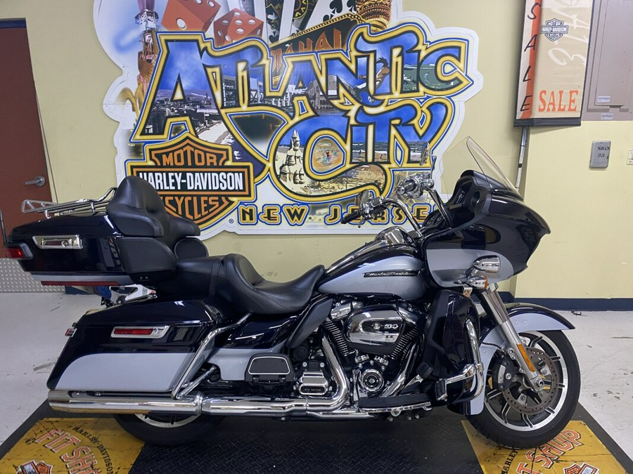 2019 Harley-Davidson Road Glide Ultra Midnight Blue/Barracuda Silver