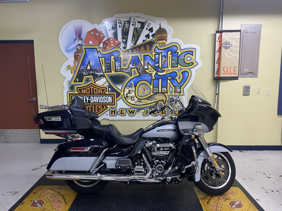 2019 Harley-Davidson Road Glide Ultra Midnight Blue/Barracuda Silver