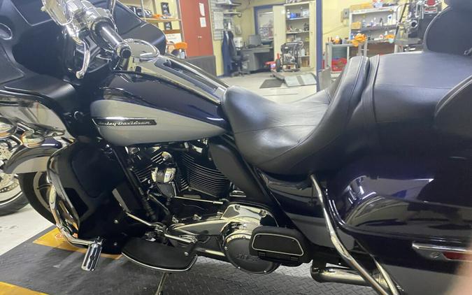 2019 Harley-Davidson Road Glide Ultra Midnight Blue/Barracuda Silver