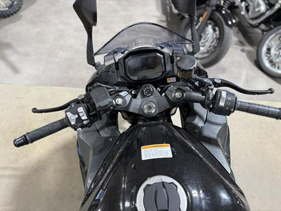 2025 Kawasaki Ninja 1100SX ABS