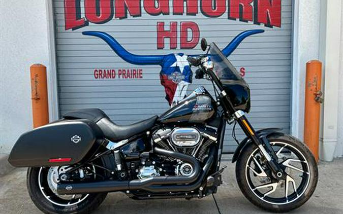 2021 Harley-Davidson Sport Glide Review: Two-Wheeled Convertible