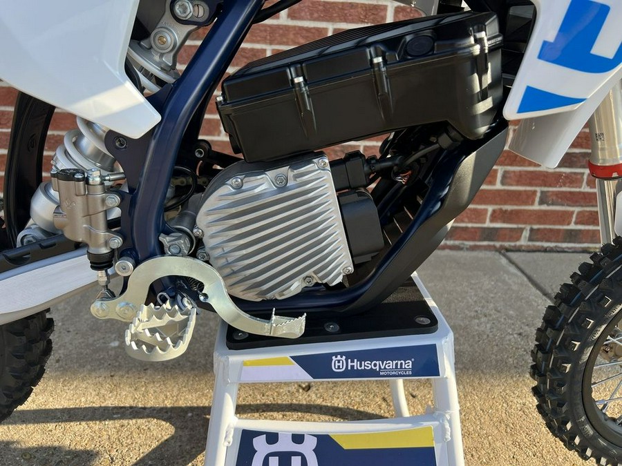 2024 Husqvarna® EE 5