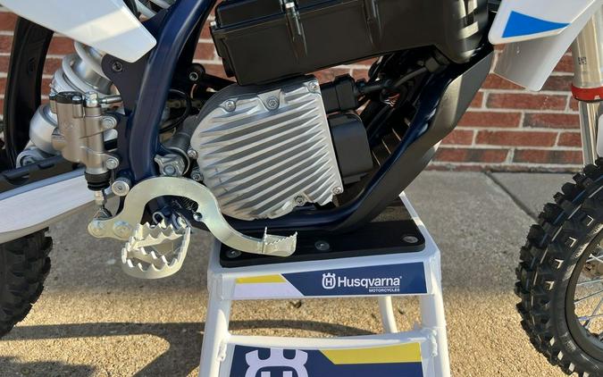 2024 Husqvarna® EE 5