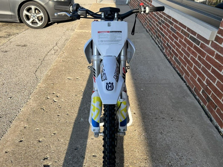 2024 Husqvarna® EE 5