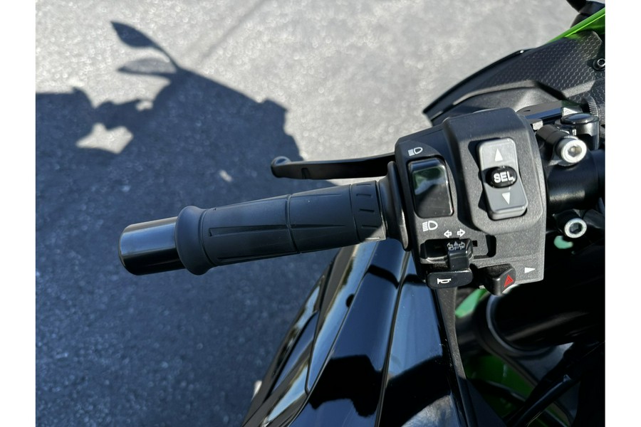 2023 Kawasaki NINJA ZX-6R ABS