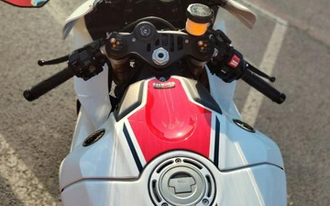 2022 Yamaha YZF R1 World GP 60th Anniversary Edition