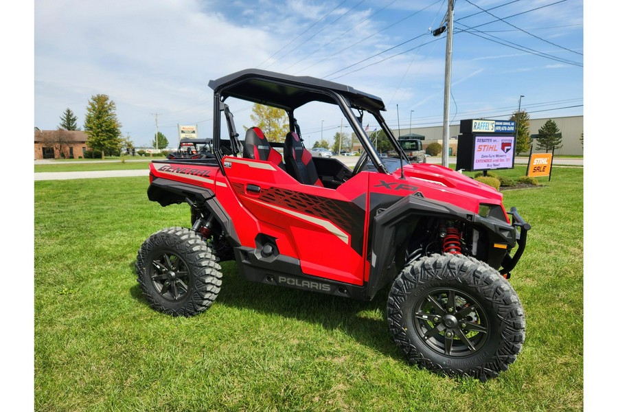 2025 Polaris Industries General XP 1000 Premium Indy Red