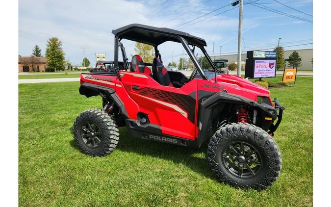 2025 Polaris Industries General XP 1000 Premium Indy Red