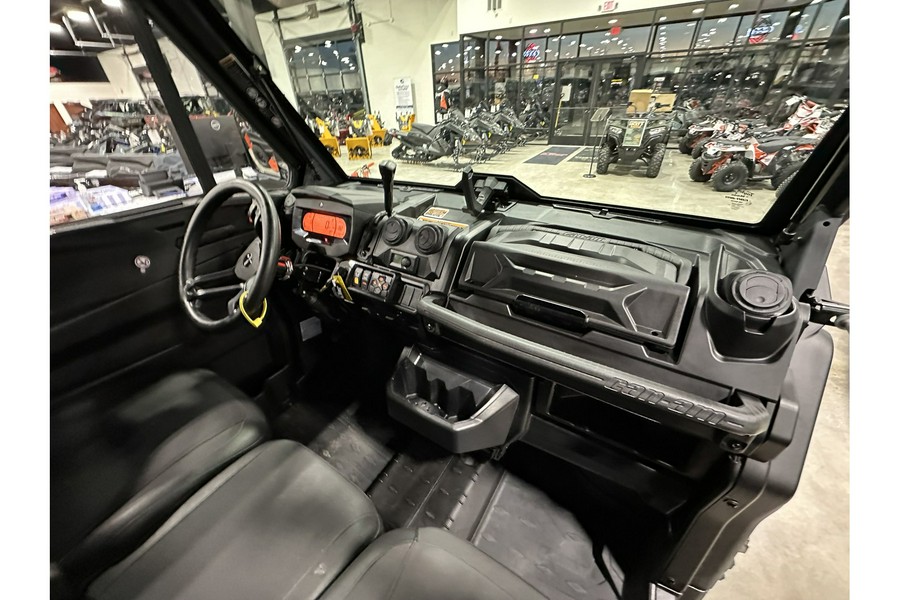 2025 Can-Am DEFENDER LTD