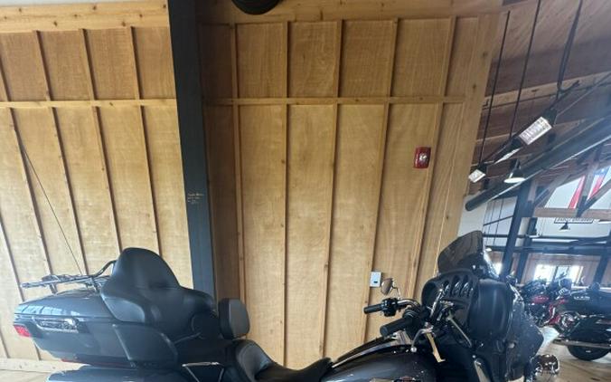 FLHTCUTG 2022 Tri Glide® Ultra