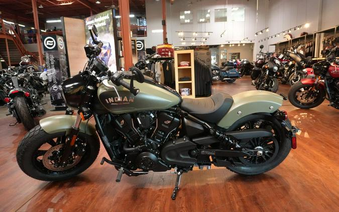 2026 Indian Motorcycle® Scout® Bobber Limited +Tech Moss Green Smoke