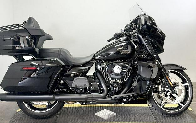 2025 Harley-Davidson® Street Glide™ Ultra FLHXU