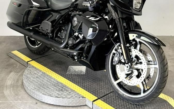2025 Harley-Davidson® Street Glide™ Ultra FLHXU