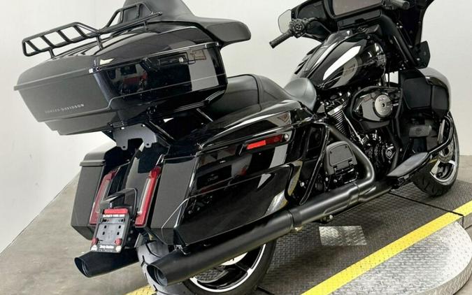 2025 Harley-Davidson® Street Glide™ Ultra FLHXU