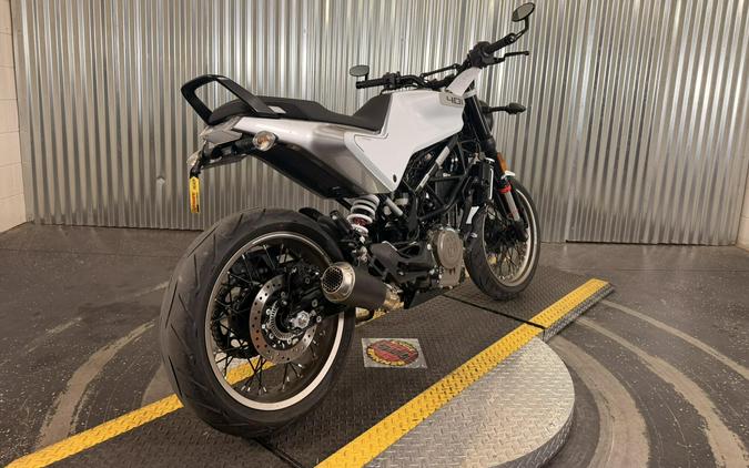 2023 Husqvarna Vitpilen 401 White / Gray