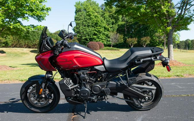 2025 Harley-Davidson® RA1250ST - Pan America® 1250 ST