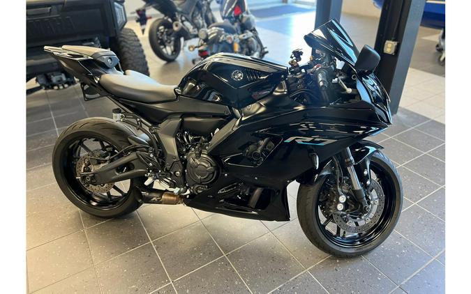 2023 YZF R7 - Yamaha