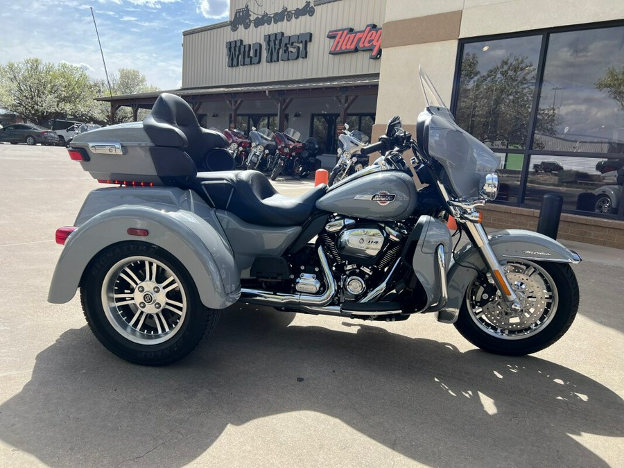 2024 Harley-Davidson® Tri Glide® Ultra Billiard Gray