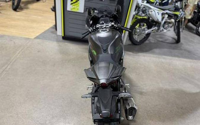2025 Kawasaki Ninja ZX-10RR ABS