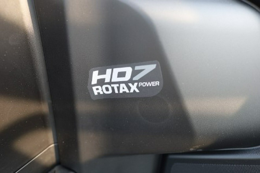 2026 Can-Am Outlander MAX PRO Hunting Edition HD7