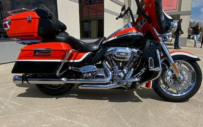 2012 Harley-Davidson CVO™ Ultra Classic® Electra Glide®