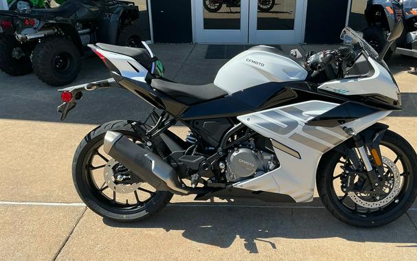 2026 CFMOTO 300SS